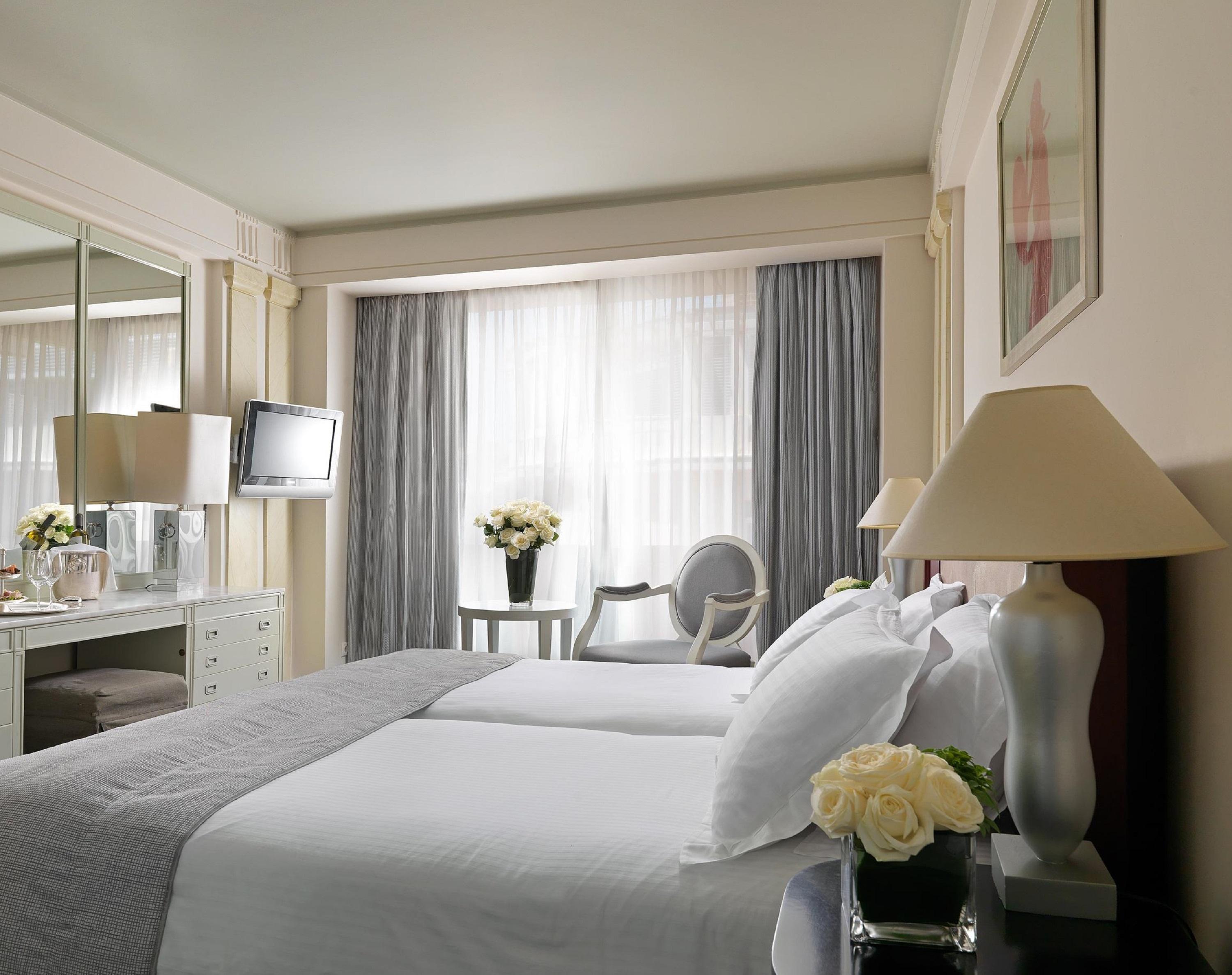 Njv Plaza Hotel 5*