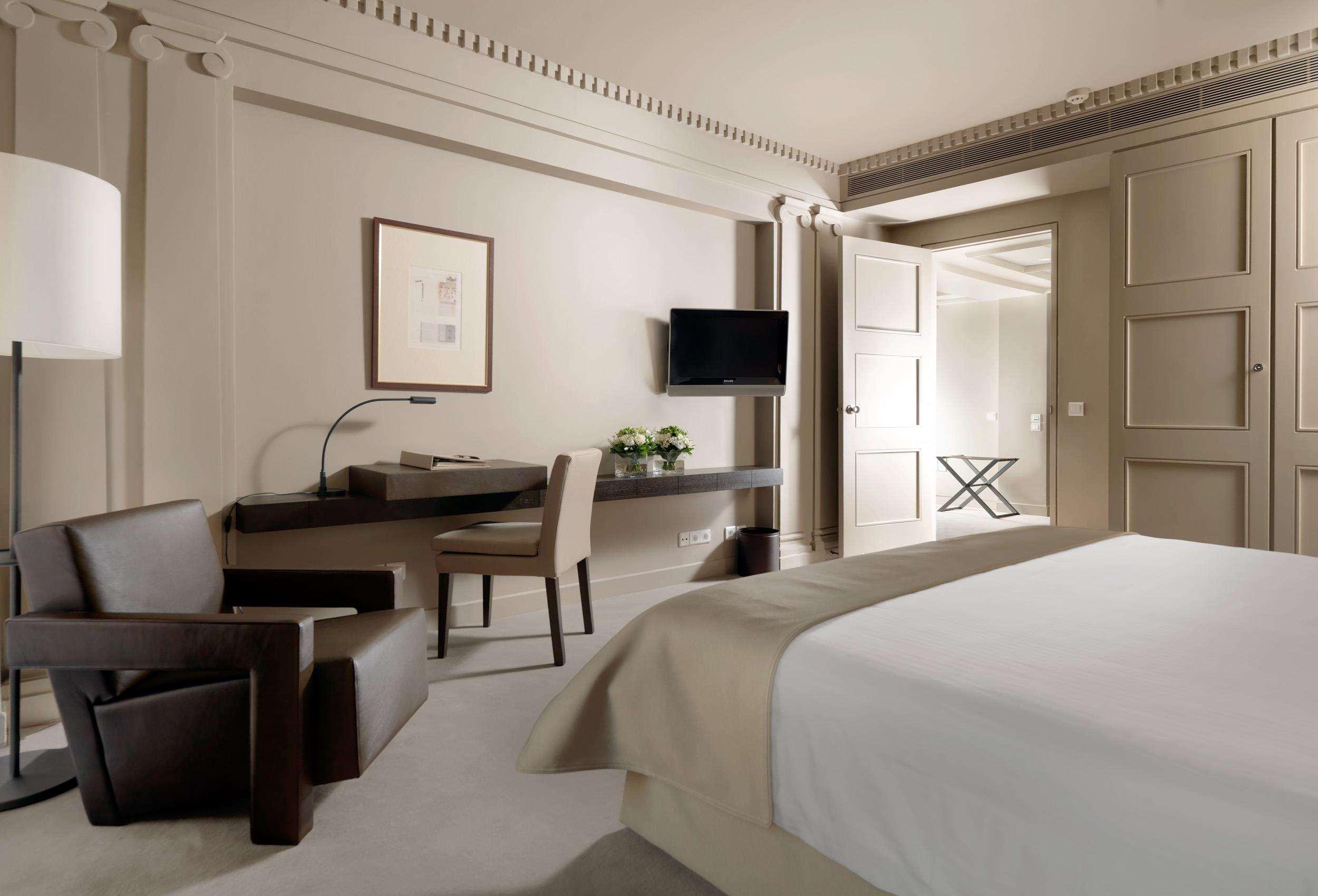 Njv Plaza Hotel