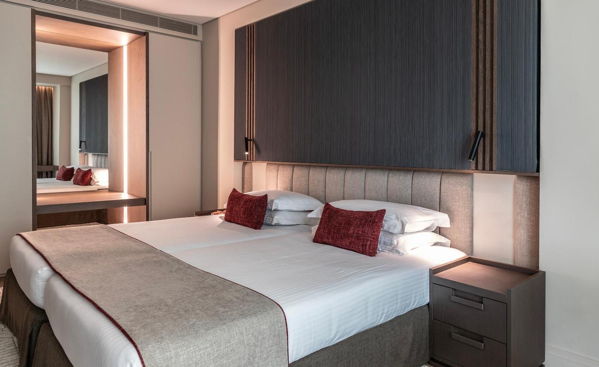 Njv Plaza 5* Atény