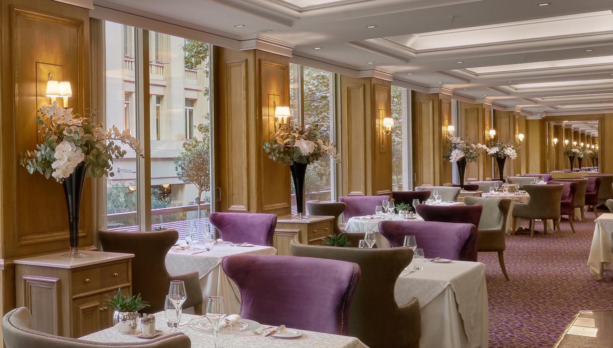 Njv Plaza Hotel 5*